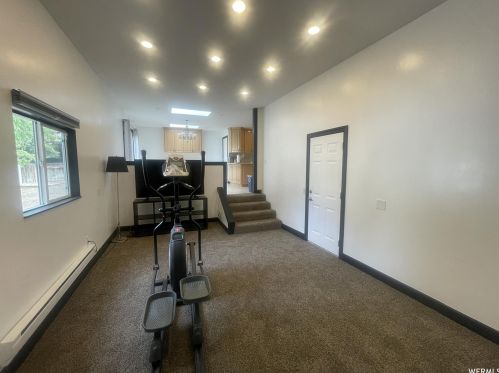 2193 Gyrfalcon Dr, Sandy UT 84092-4049 exterior