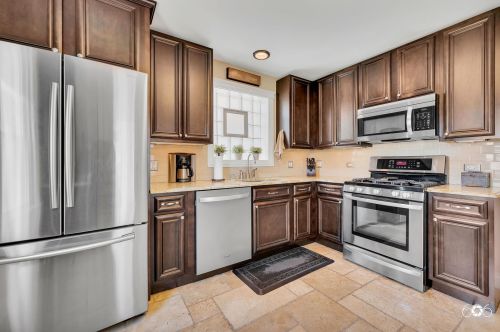 1906 Maple Ave, Forest View IL 60402-1549 exterior