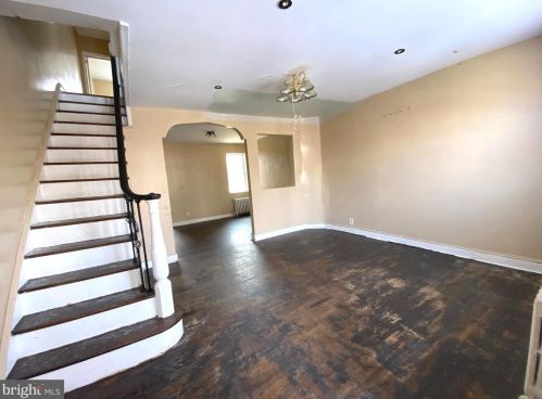 1348 Gilham St, Philadelphia, PA 19111-5524