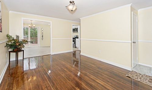 97 Floral St, Shrewsbury MA  01545-3225 exterior