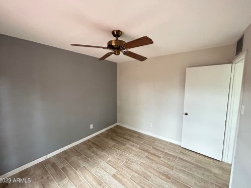 343 Cinnabar Ave, Phoenix AZ  85021-2444 exterior