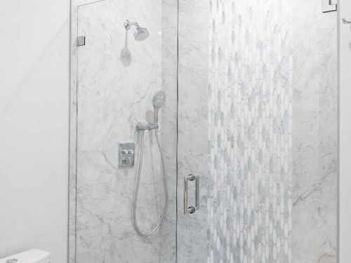 1056 Greendale Ave, Needham MA 02492-4726 exterior