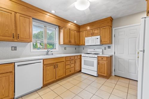 153 Nichols St, Everett MA 02149-4911 exterior