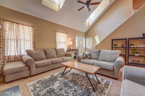 628 Edgewater Cir, Conyers GA 30094-4405 exterior