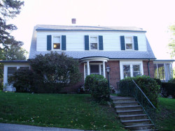 7 Shornecliffe Rd, Newton, MA 02458-2437