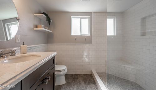 4020 34th St, Phoenix AZ  85018-5010 exterior