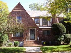 14 Exmoor Rd, Newton, MA 02459-1208