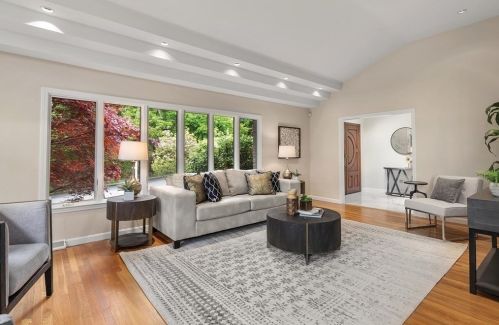 43 Ober Rd, Newton, MA 02459-3100