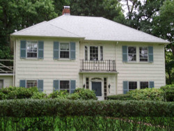 256 Woodland Rd, Newton, MA 02466-2707