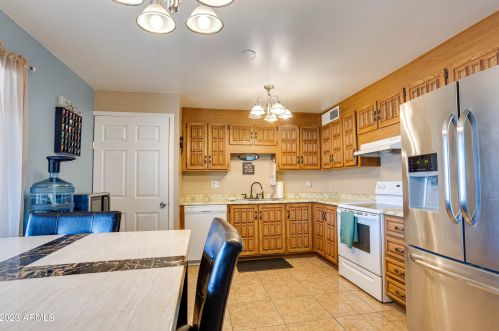 1821 68th Dr, Phoenix AZ 85033-8254 exterior