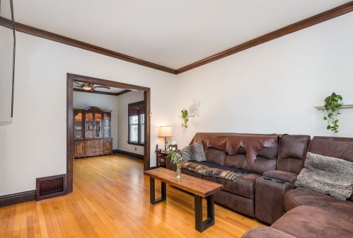 6712 41st St, Forest View, IL 60402-4160