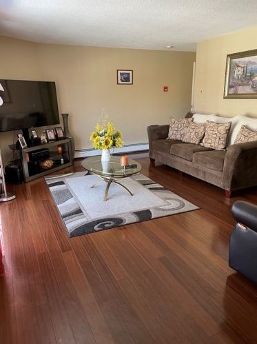 456 Mammoth Rd, Dracut, MA 01826-6723