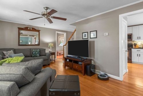 267 Chavenson St, Fall River MA 02723-2701 exterior