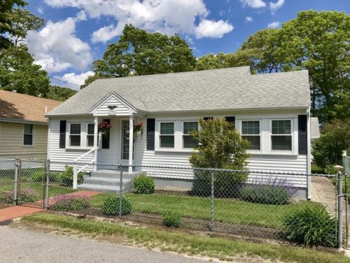 17 Glen Ave, Wareham, MA 02571-1905
