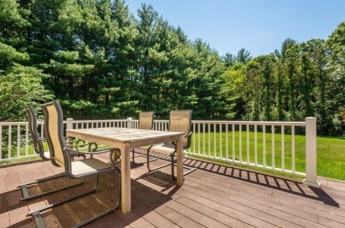 24 Ted Ln, Southborough MA 01772-2027 exterior