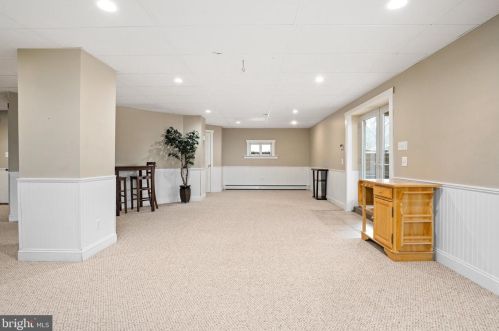 71 Mill Ln, Columbus NJ 08022-1940 exterior