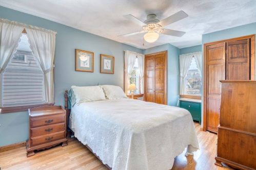 225 Bch St, Quincy MA 02170-2311 exterior