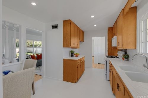 1431 Chalet Ave, Anaheim CA  92802-2146 exterior