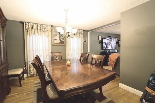 39 Villa Ave, Everett MA 02149-3820 exterior