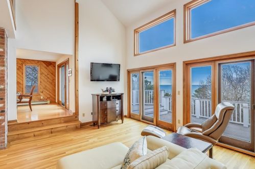 70 Ellisville Rd, Plymouth MA 02360-1348 exterior