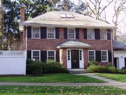 147 Blake St, Newton, MA 02460-2032