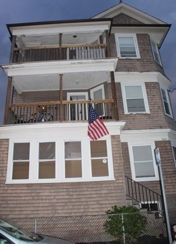 563 Whipple St, Fall River MA 02724-3433 exterior