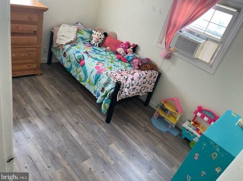 207 Florence Ave, West Deptford NJ 08093-2024 exterior