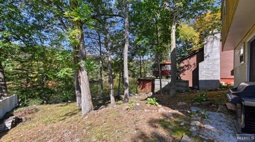 331 Skyline Lake Dr, Skyline Lakes NJ  07456-1953 exterior