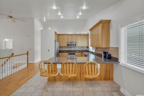 948 White Pne Way, Sandy UT exterior