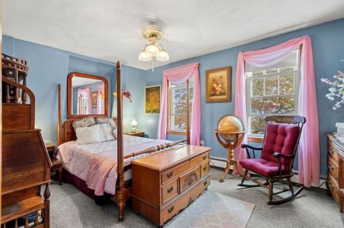 293 Washington St, Gloucester MA 01930-4815 exterior