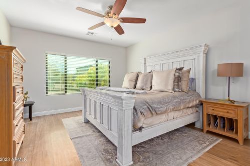 1646 Blaylock Dr, Phoenix AZ 85085-6323 exterior