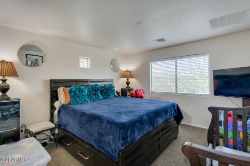 7412 37 Dr, Phoenix AZ 85053-2808 exterior