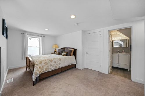 1214 Wisconsin Ave, Forest View IL 60402-1062 exterior