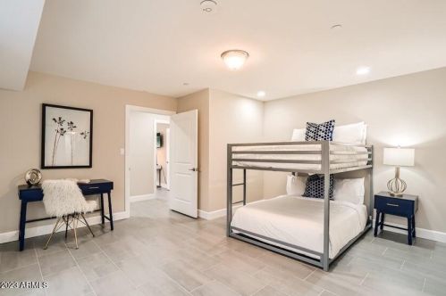 8007 7th Ave, Phoenix AZ  85021-5613 exterior