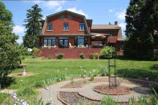 3636 Old Orchard Dr, Ashland, KY 41102-6144