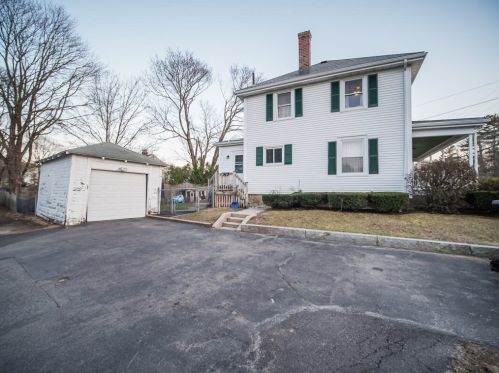 1025 Pleasant St, Weymouth MA 02189-2515 exterior