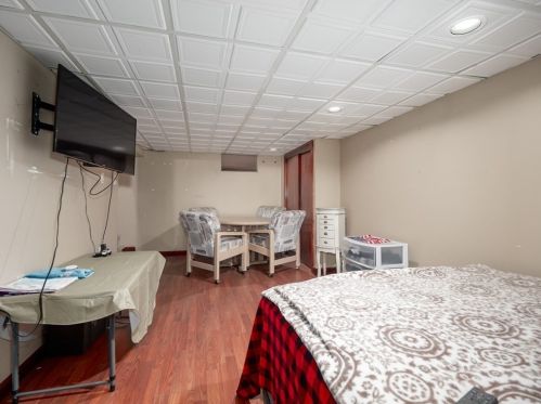 1174 Mammoth Rd, Dracut MA  01826-3147 exterior