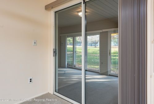 37 Boxwood Ter, Tinton Falls NJ 07701-6704 exterior