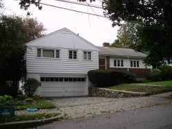 192 Evelyn Rd, Newton, MA 02468-1043