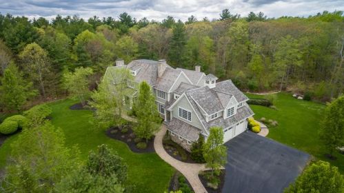 11 Edgewood Park, Hingham MA  02061-1156 exterior