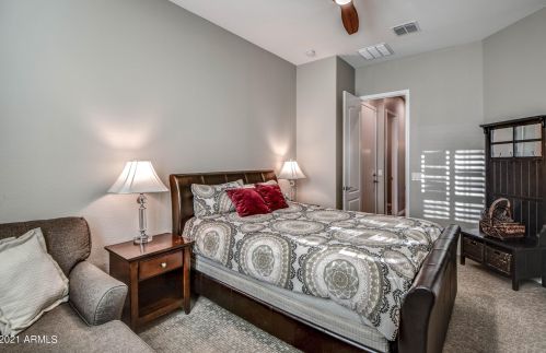 7911 30th Way, Phoenix AZ 85016-8927 exterior