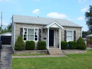 1369 Trinity Park Dr, Louisville, KY 40213-2119