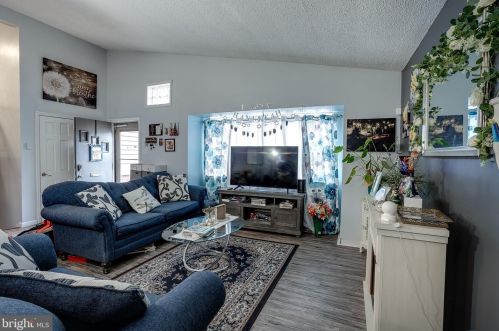 180 Sacramento Ct, West Deptford NJ  08051-1361 exterior