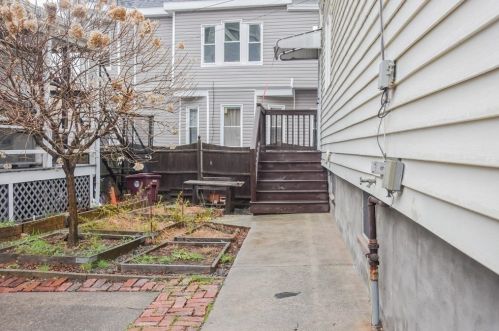 784 Broadway, Everett MA 02149-4046 exterior