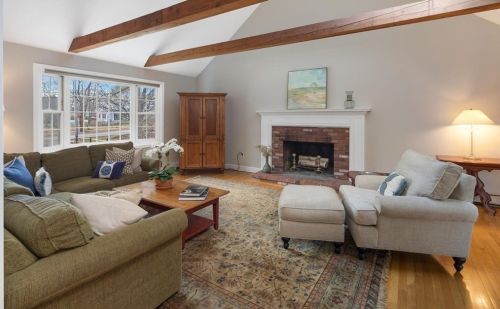 84 Leavitt St, Hingham MA 02043-2973 exterior