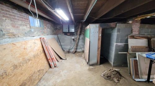 36 Orange St, Montgomery MA 01085-2347 exterior