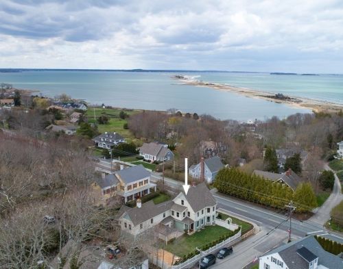 103 Warren Ave, Plymouth, MA 02360-2425