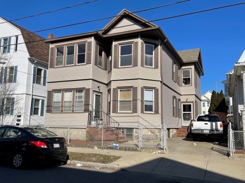 279 Earle St, New Bedford MA 02746-1813 exterior