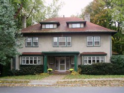 38 Woodward St, Newton, MA 02461-1512