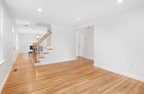 800 Central Ave, Needham MA  02492-2010 exterior